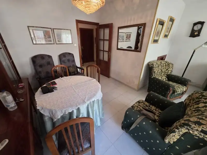 Menjador de Casa o xalet en venda en Valdeobispo amb Aire condicionat, Jardí privat i Terrassa