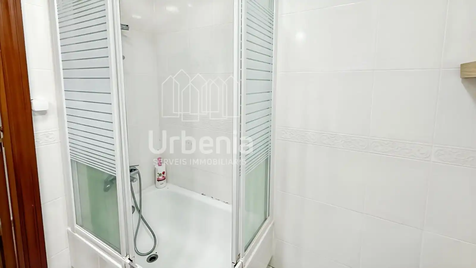 Bathroom of Flat for sale in Mataró  with Air Conditioner, Heating and Terrace