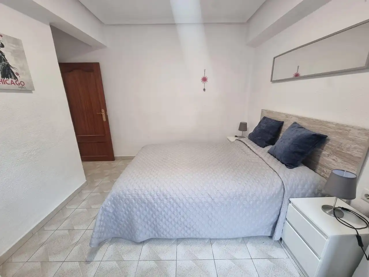 Flat for rent in Del Periodista Gil Sumbiela, Barrio de Benicalap