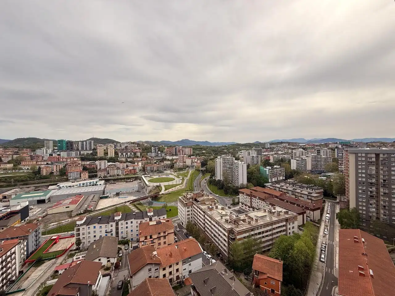 Vista exterior de Pis en venda en Donostia - San Sebastián  amb Calefacció, Terrassa i Balcó