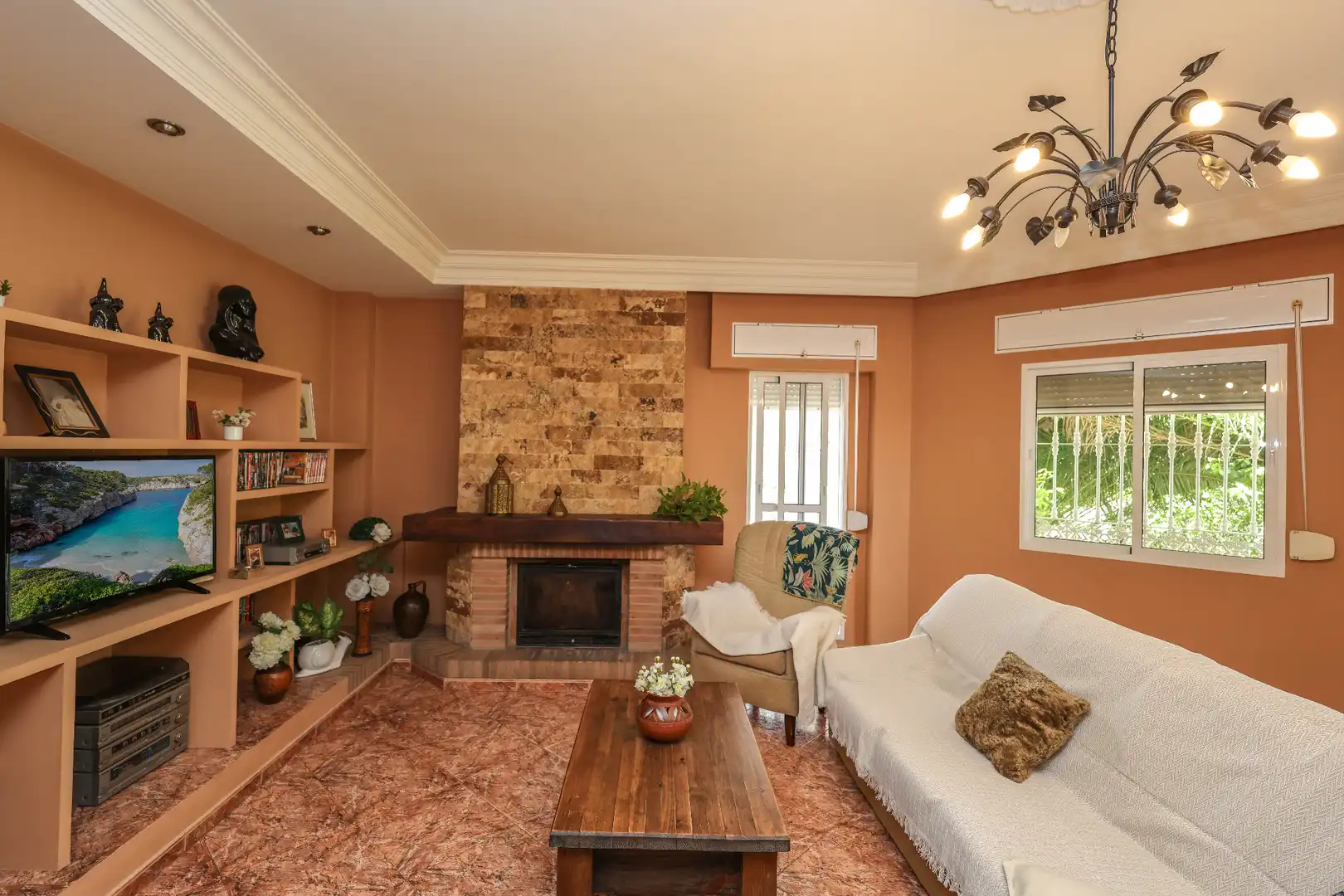 Living room of Houses for sale in Monda  with Air Conditioner, Private garden and Storage room