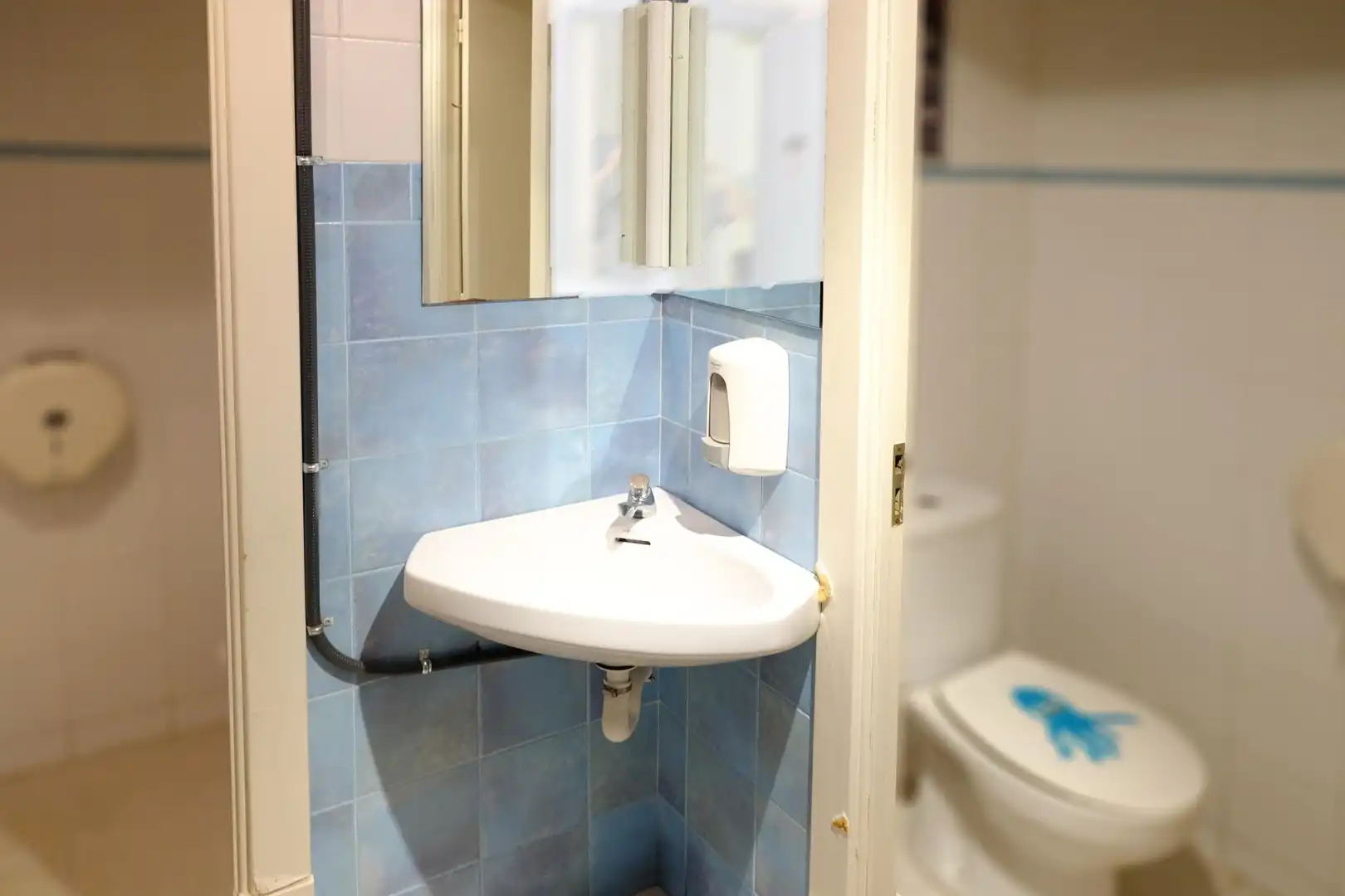Business premises for transfer in Sants - Montjuïc, imagen 18