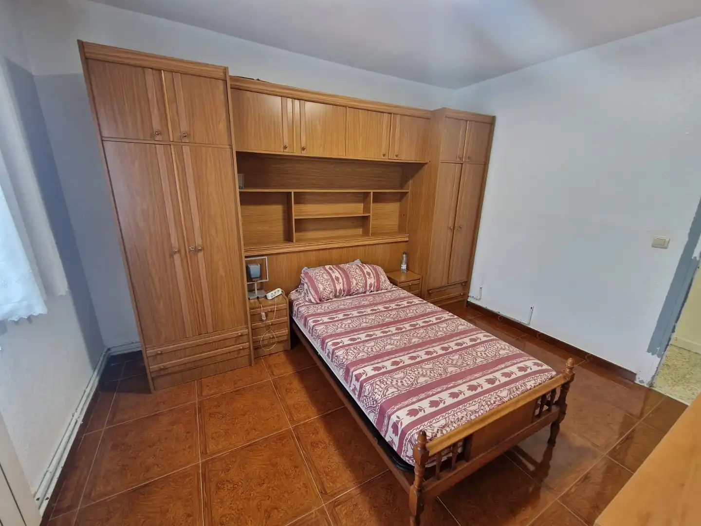 Habitación de Piso en venta en Zizurkil con Calefacción, Trastero y Amueblado