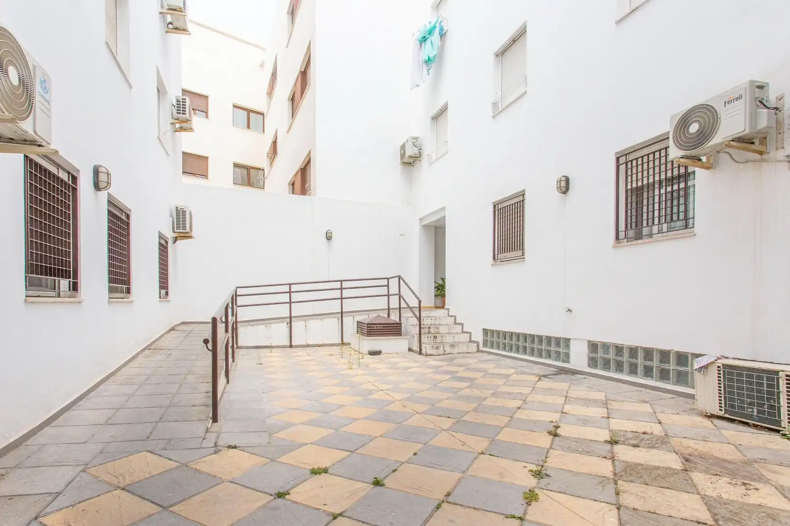 Vista exterior de Pis en venda en Jerez de la Frontera amb Aire condicionat