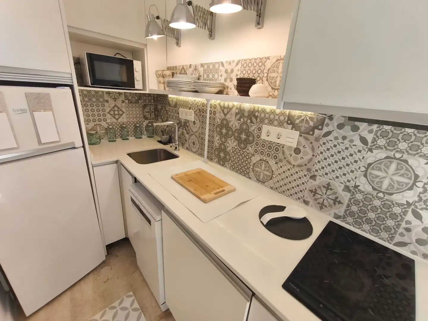 Wohnung zur Miete in Elvira, Centro - Sagrario
