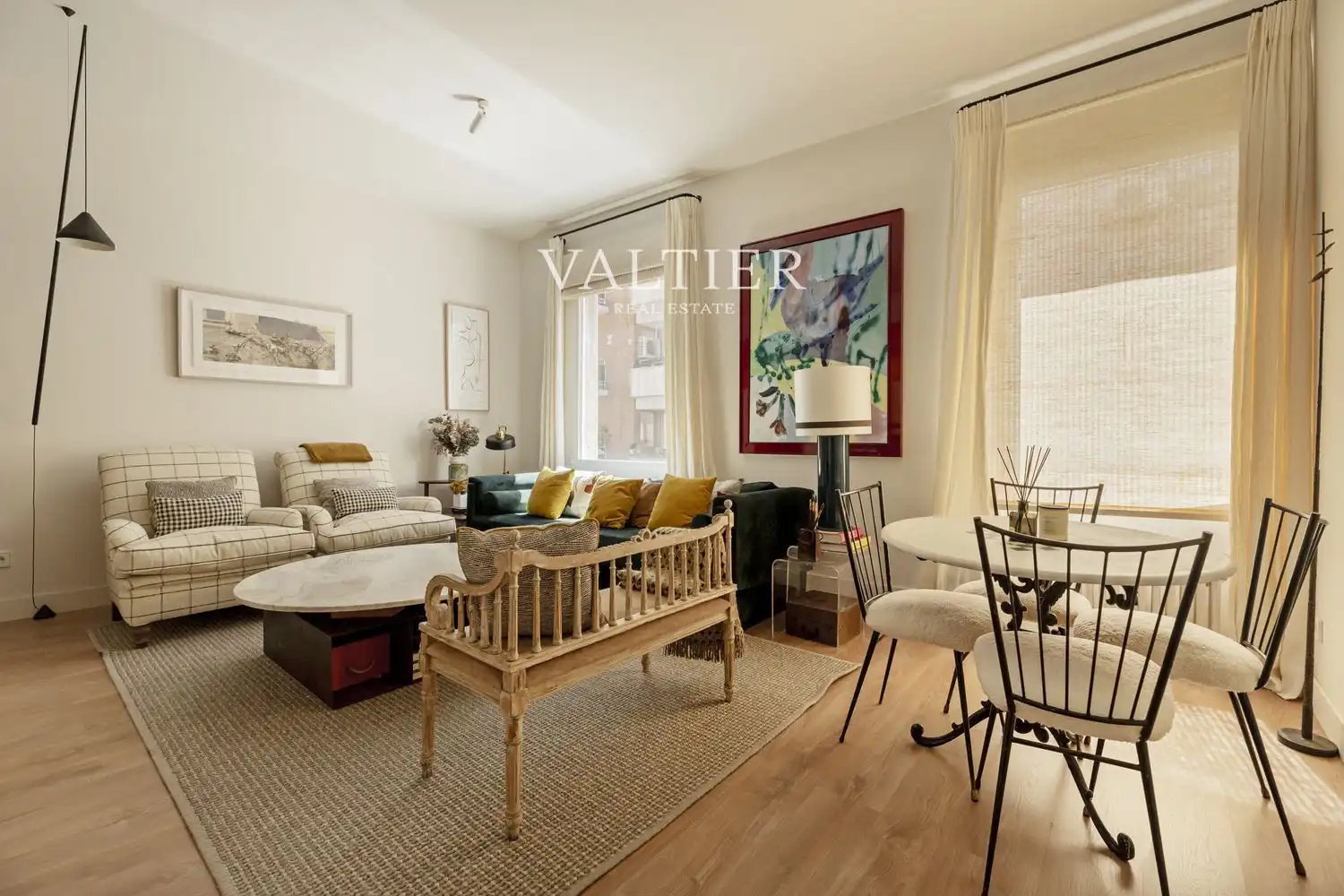 Living room of Flat for rent in  Madrid Capital  with Air Conditioner and Furnished