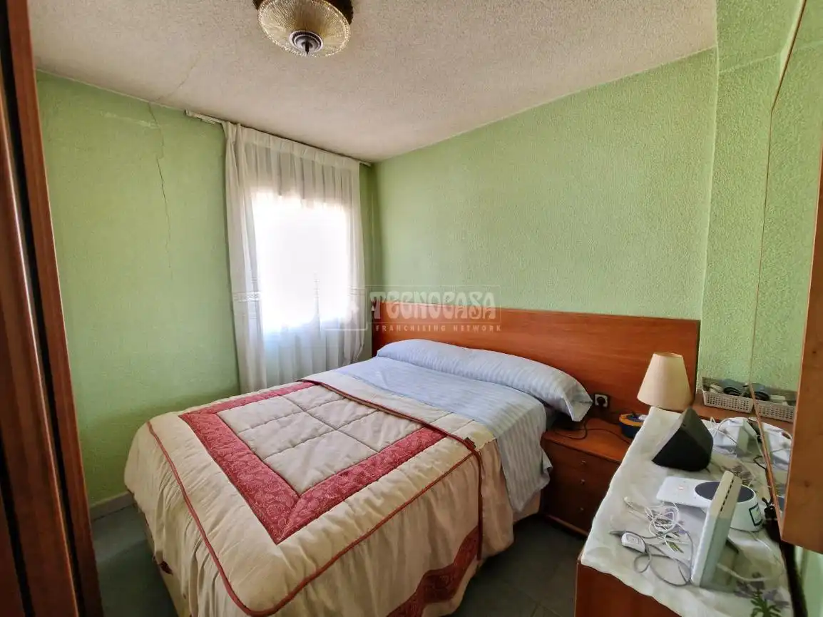 Habitación de Piso en venta en Madrid con Calefacción y Balcón