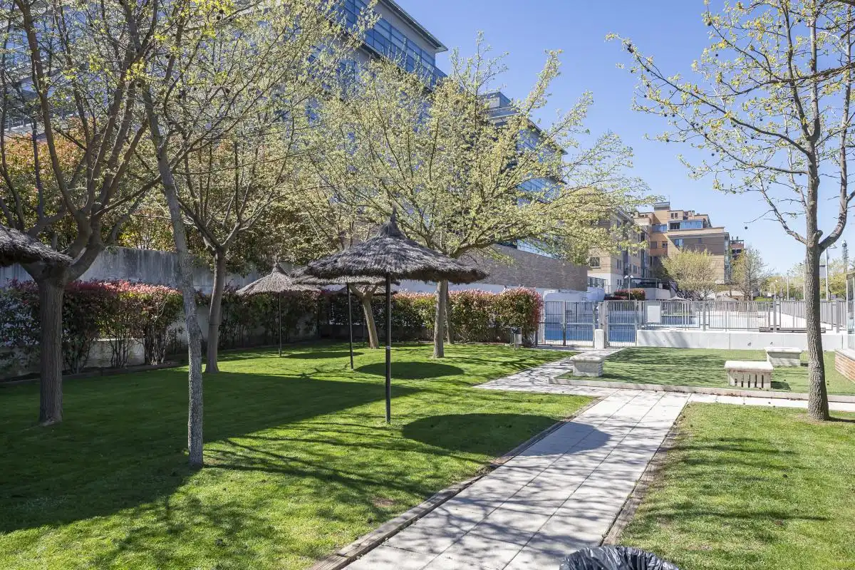 Terrassa de Àtic en venda en Madrid amb Aire condicionat, Calefacció i Jardí privat