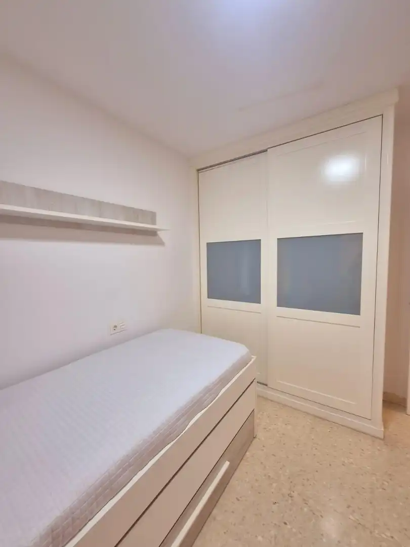 Schlafzimmer von Erdgeschoss zur Miete in Algeciras