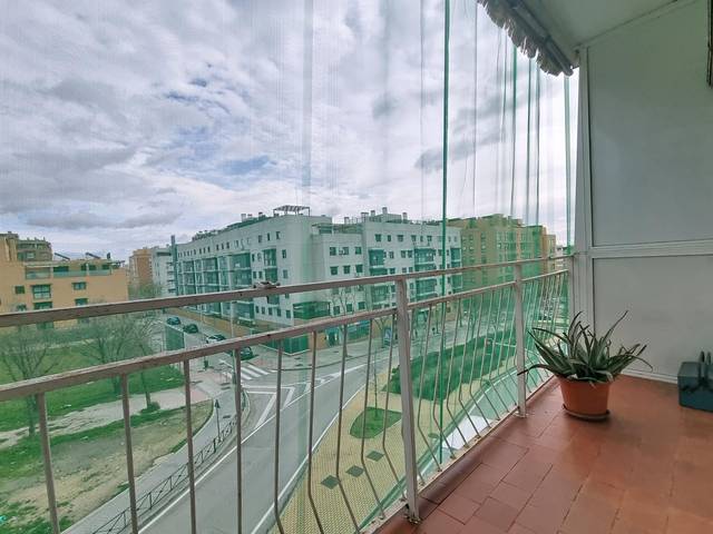 Piso en Venta en Avenida CARABANCHEL ALTO en Buena Vista