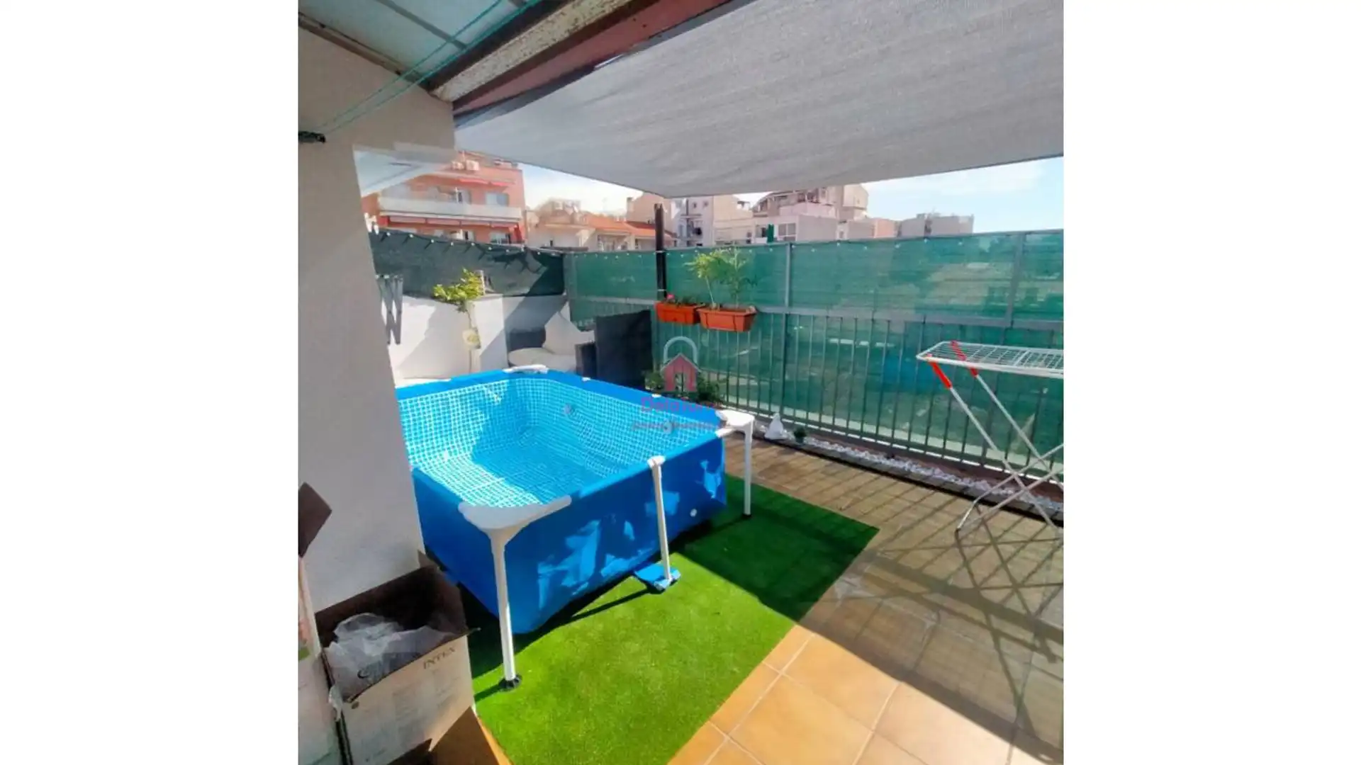 Piscina de Dúplex en venda en Terrassa amb Aire condicionat, Calefacció i Terrassa