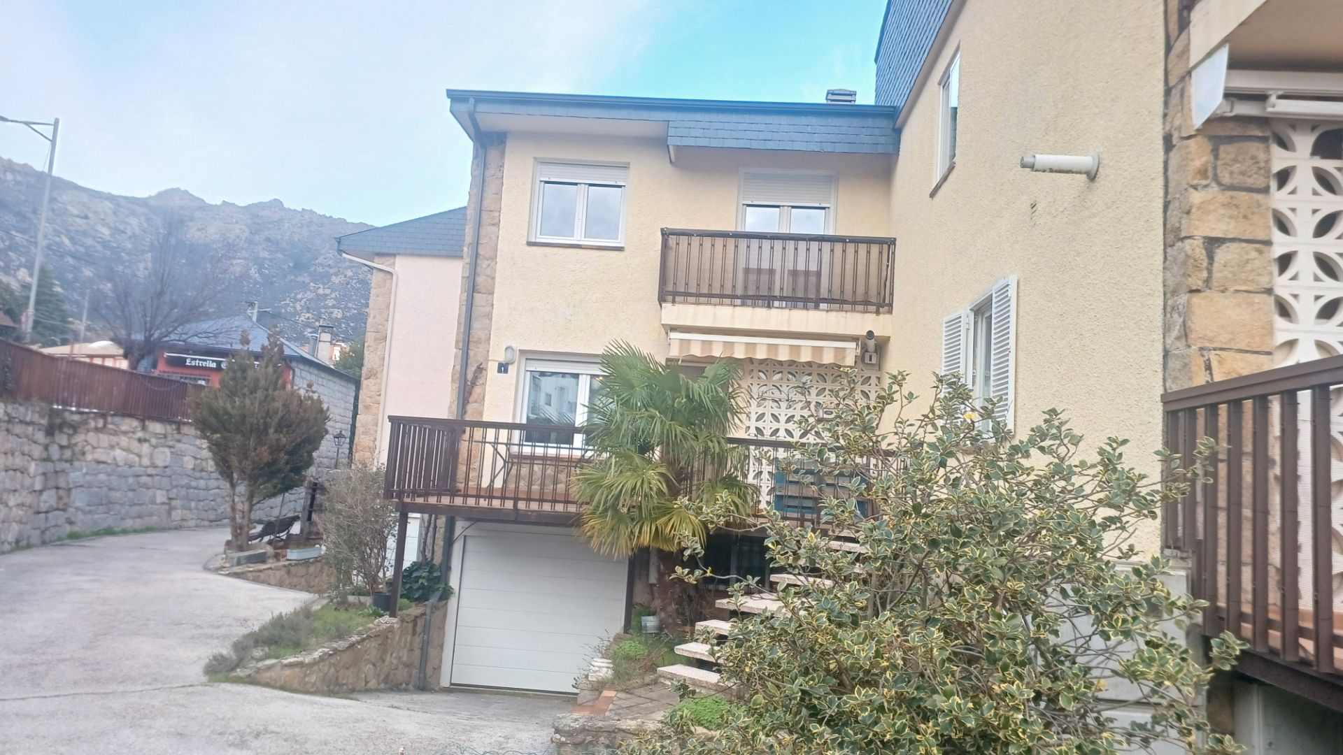 Casa adosada en venda a Mataelpino