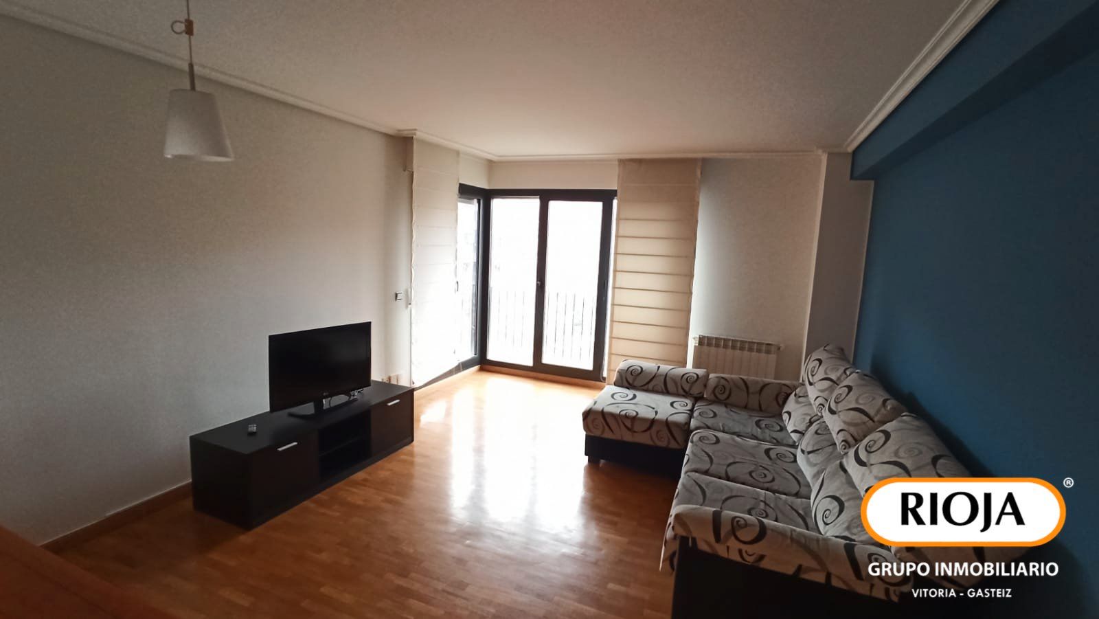 Living room of Flat for sale in Vitoria - Gasteiz  with Heating, Terrace and Storage room