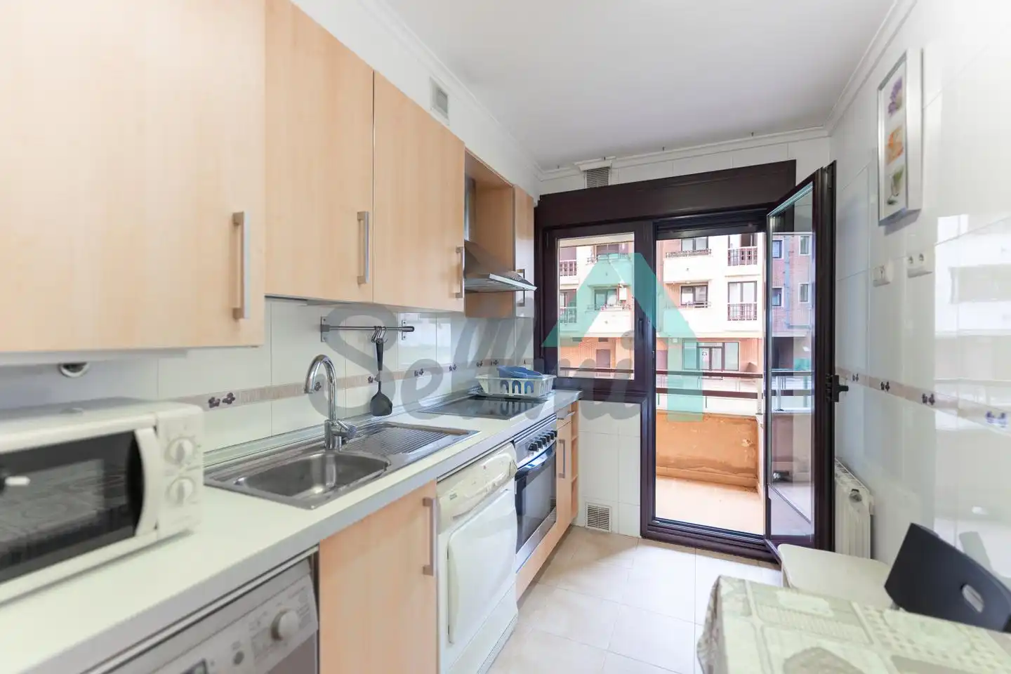 Kitchen of Flat for rent in Oviedo   with Heating, Parquet flooring and Terrace