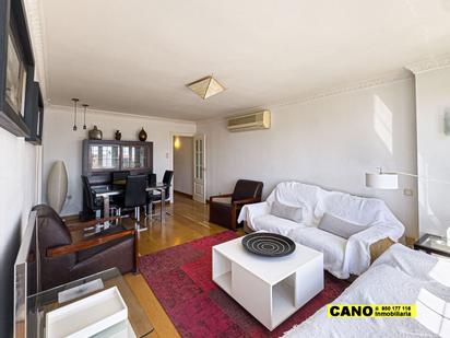 Sala d'estar de Pis en venda en  Almería Capital