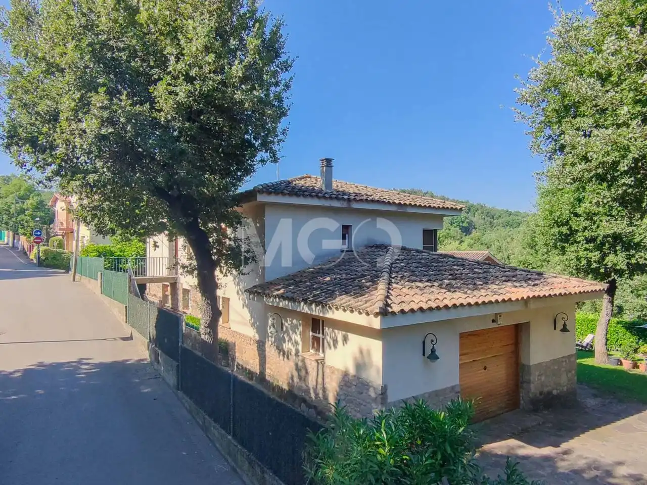 Vista exterior de Casa o xalet en venda en Tavèrnoles amb Calefacció, Jardí privat i Parquet
