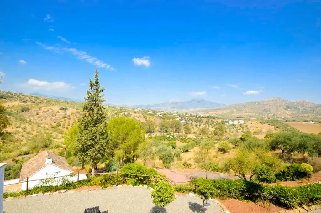 Casa rústica con piscina en venta en Guaro, imagen 28