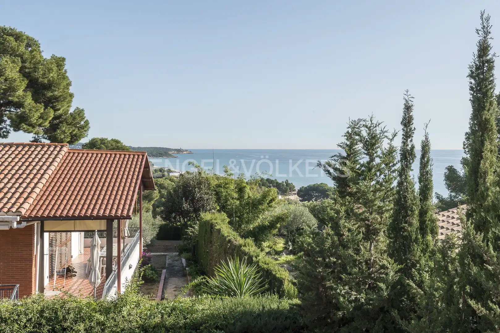 Vista exterior de Casa o xalet en venda en Tarragona amb Calefacció, Jardí privat i Parquet