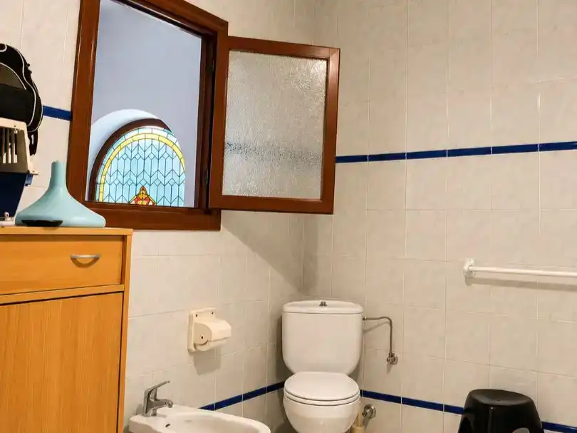 Bany de Casa adosada en venda en Pinos Puente amb Balcó