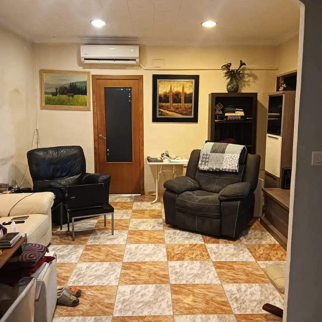 Casa con terraza en venta en Carrer de la Marquesa de Montortal, imagen 2