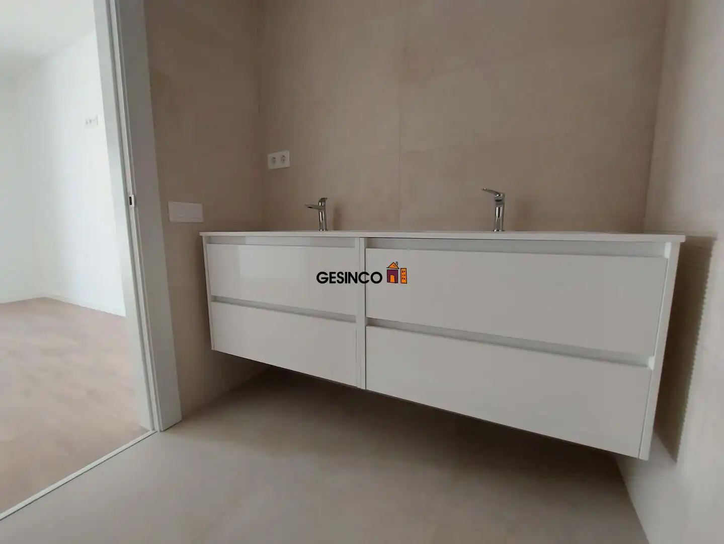 Baño de Piso en venta en Xàtiva con Terraza y Trastero