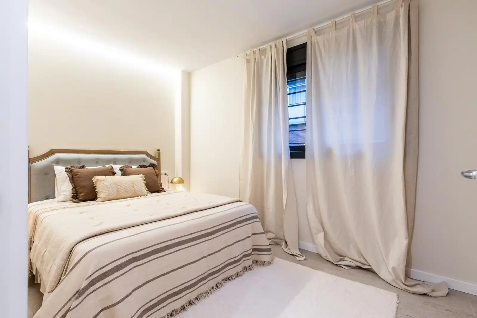 Dormitori de Pis en venda en Terrassa amb Aire condicionat, Calefacció i Balcó