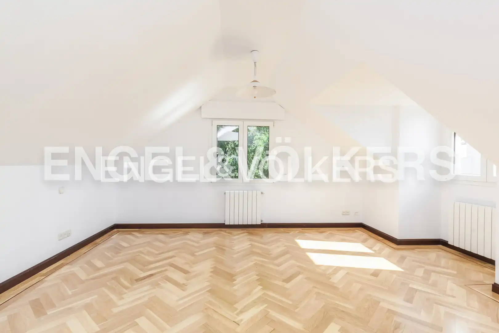Habitación de Casa o chalet en venta en Madrid con Aire acondicionado, Calefacción y Jardín privado