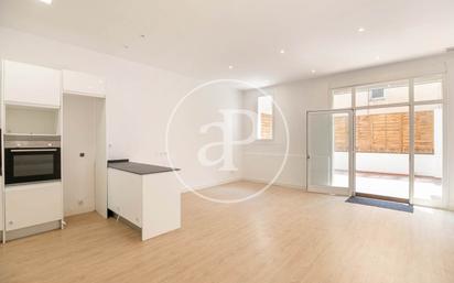 Sala d'estar de Pis en venda en  Barcelona Capital amb Aire condicionat, Calefacció i Terrassa