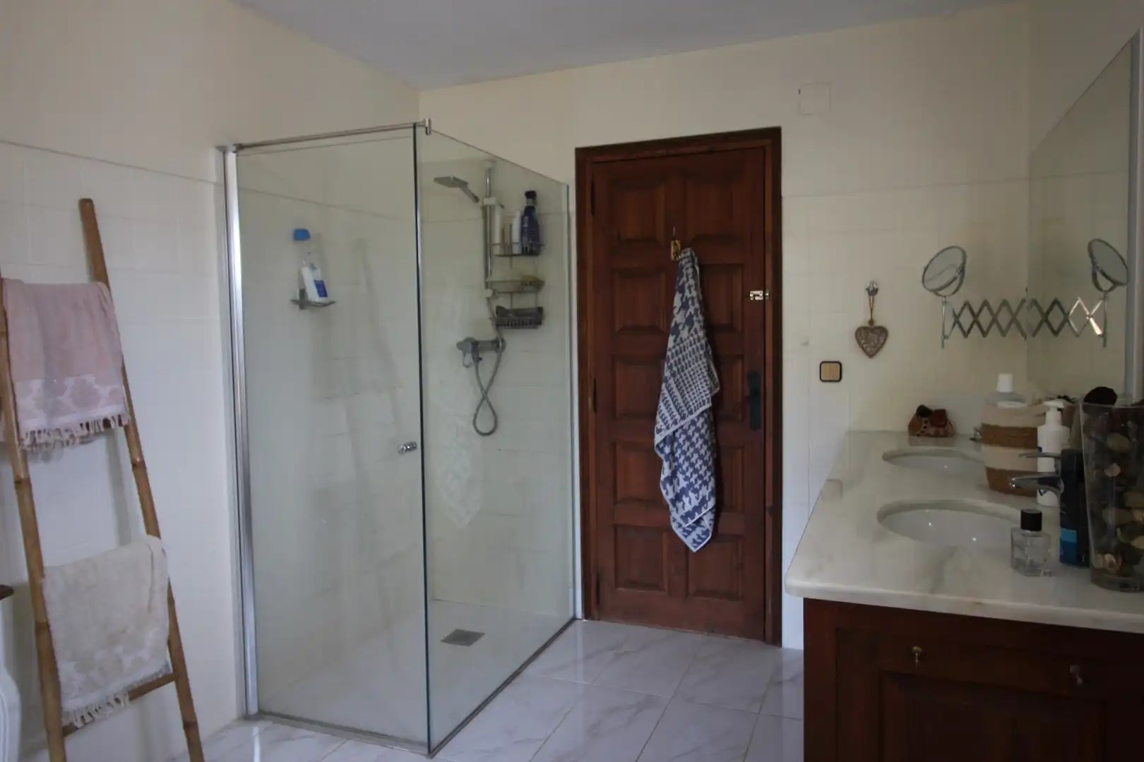 Bathroom of Houses for sale in Darnius  with Heating, Terrace and Storage room