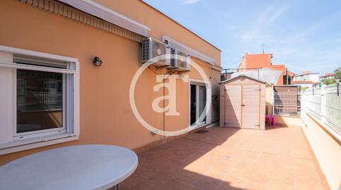 Foto 2 de Ático de alquiler en Carrer de Mossèn Andreu, La Gavarra, Cornellà de Llobregat