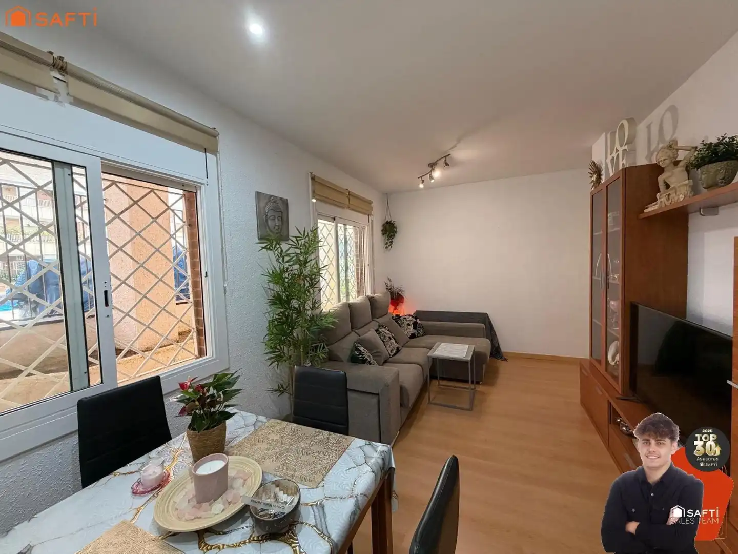 Sala d'estar de Pis en venda en Calella amb Terrassa i Piscina comunitària