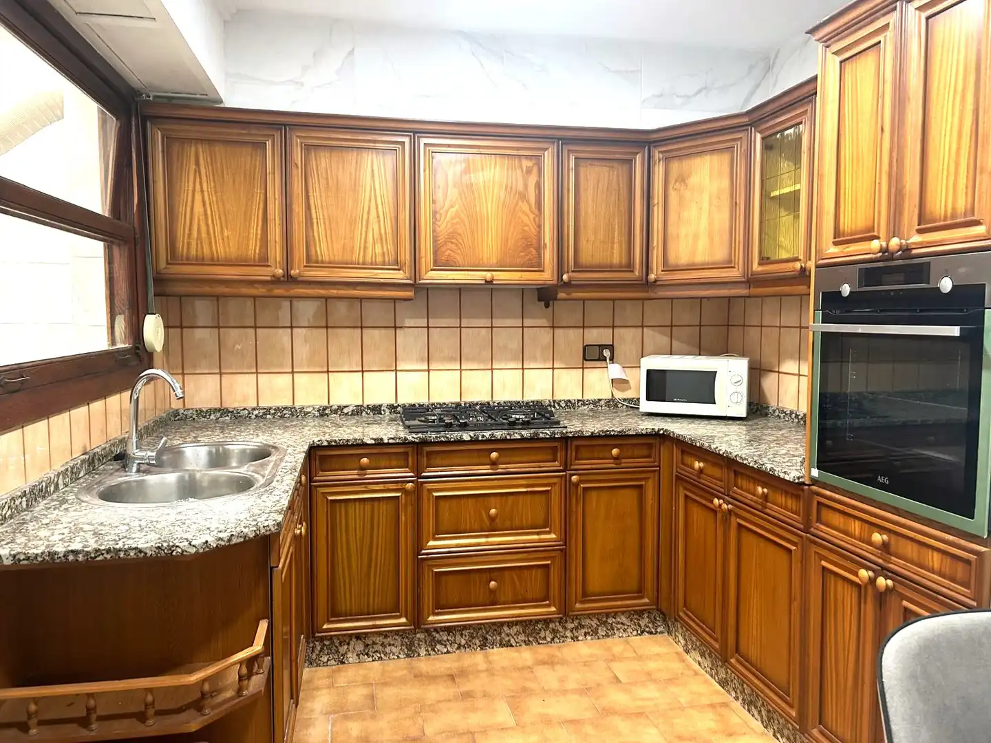 Cocina de Piso en venta en Mislata con Horno, Lavadora y Balcón