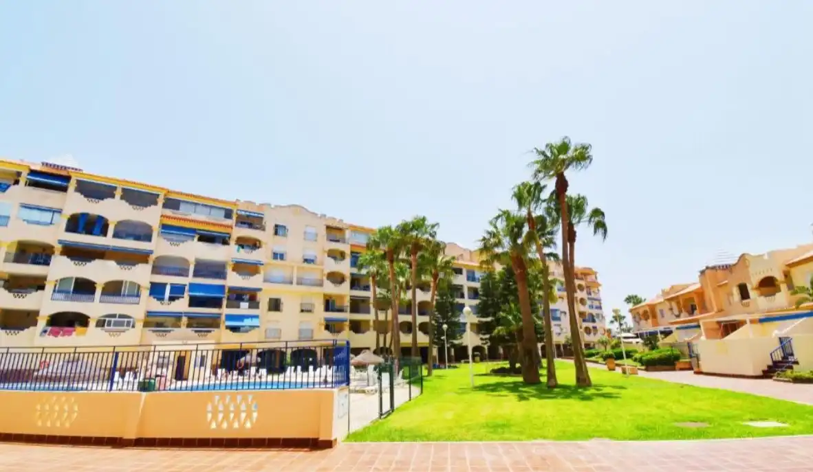 Apartment with pool to rent in Almerimar, imagen 5
