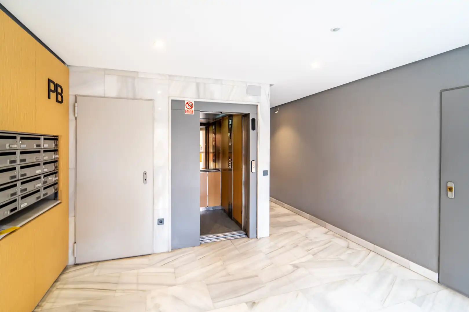 Flat with pool for sale in Calle de Laponia 29, imagen 29