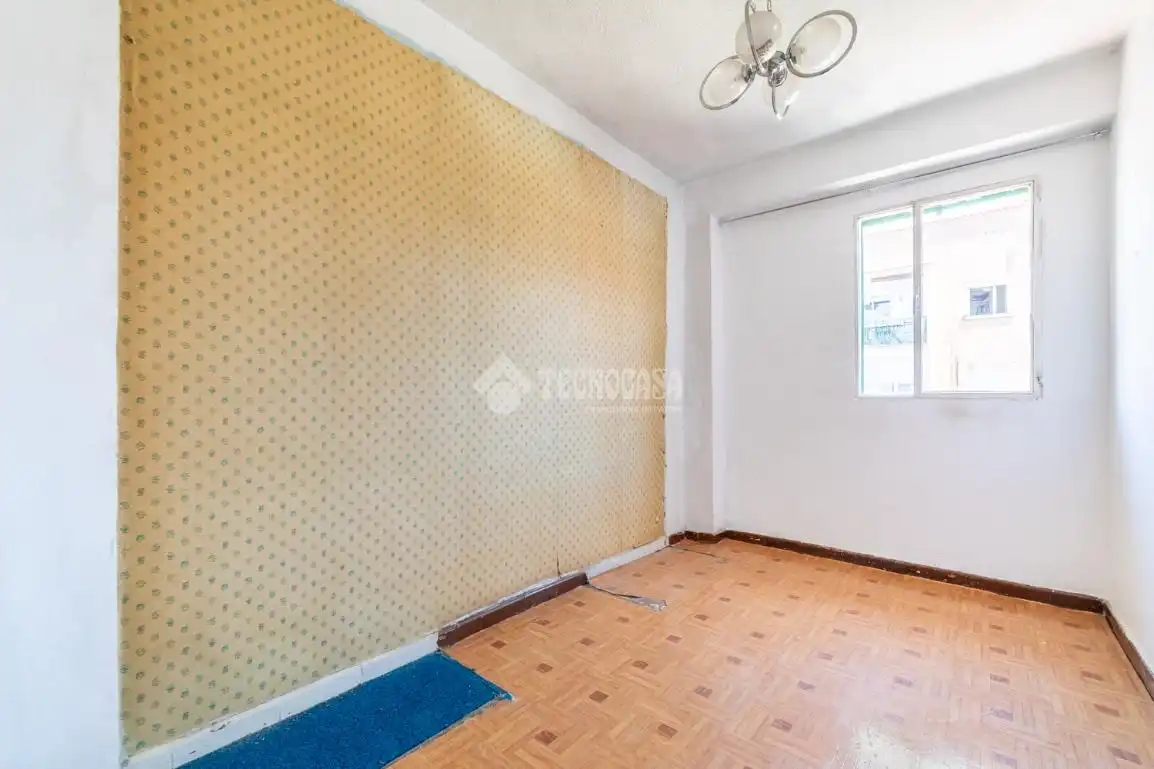 Habitación de Piso en venta en Madrid con Calefacción y Balcón