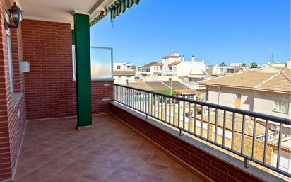 Vista exterior de Apartament en venda en Los Alcázares amb Terrassa i Balcó