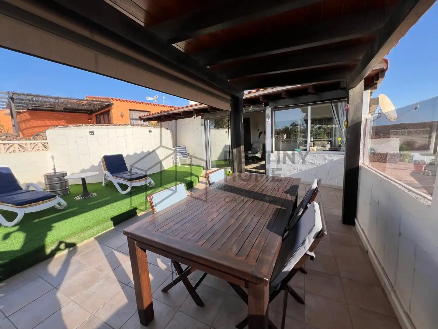 Terrassa de Casa o xalet en venda en La Oliva amb Aire condicionat, Jardí privat i Terrassa