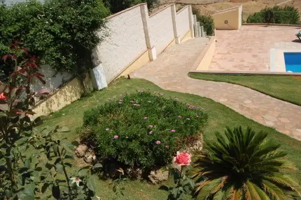 Finca rústica de alquiler en Cártama pueblo