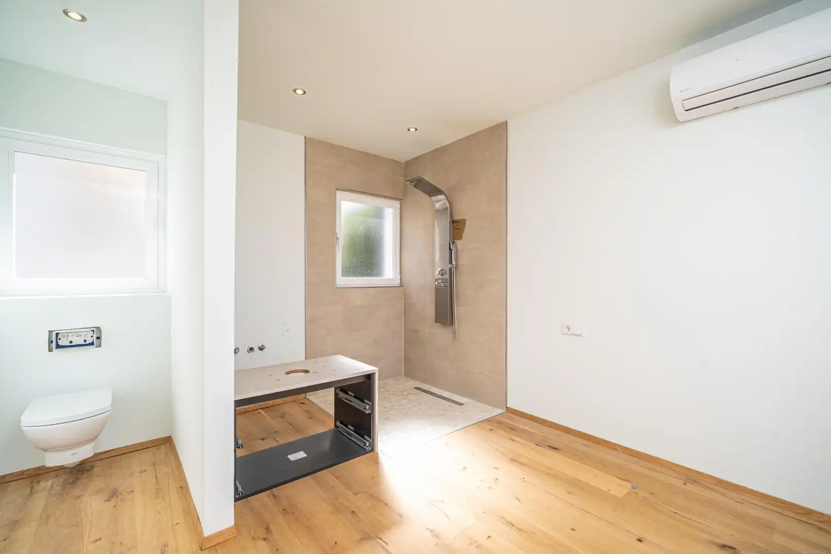 Bathroom of Houses for sale in Llucmajor  with Air Conditioner, Heating and Private garden