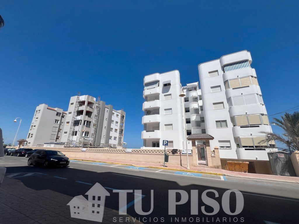 Piso en venta en Avenida de la Libertad, Guardamar Playa