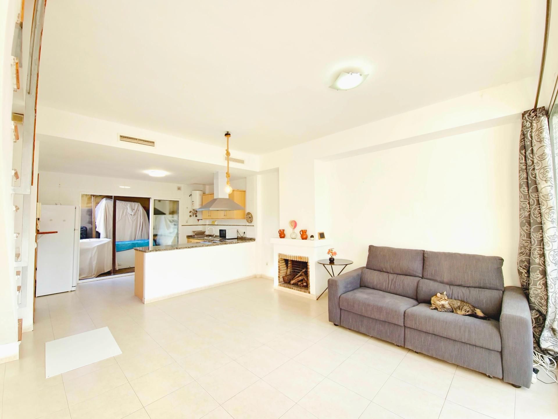 Living room of Single-family semi-detached for sale in Cullera  with Terrace and Balcony