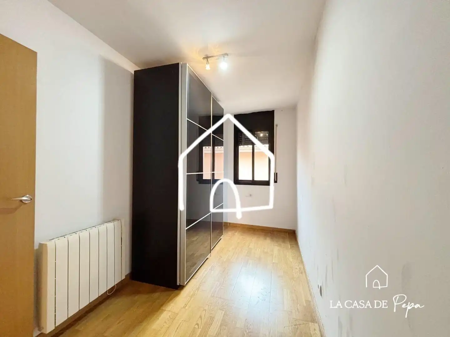 Habitación de Ático en venta en Begues con Calefacción, Parquet y Balcón