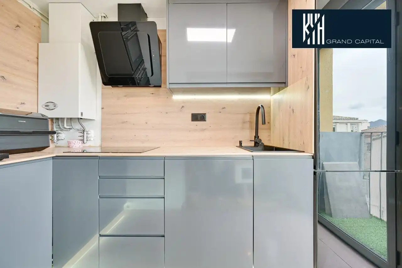 Cocina de Dúplex en venta en Salt con Calefacción, Terraza y Balcón