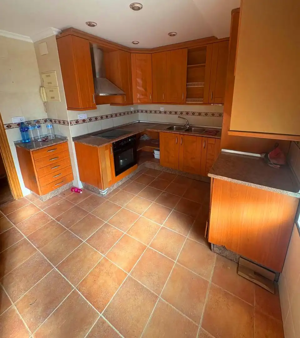 Cocina de Casa adosada en venta en Albacete con Calefacción, Parquet y Internet