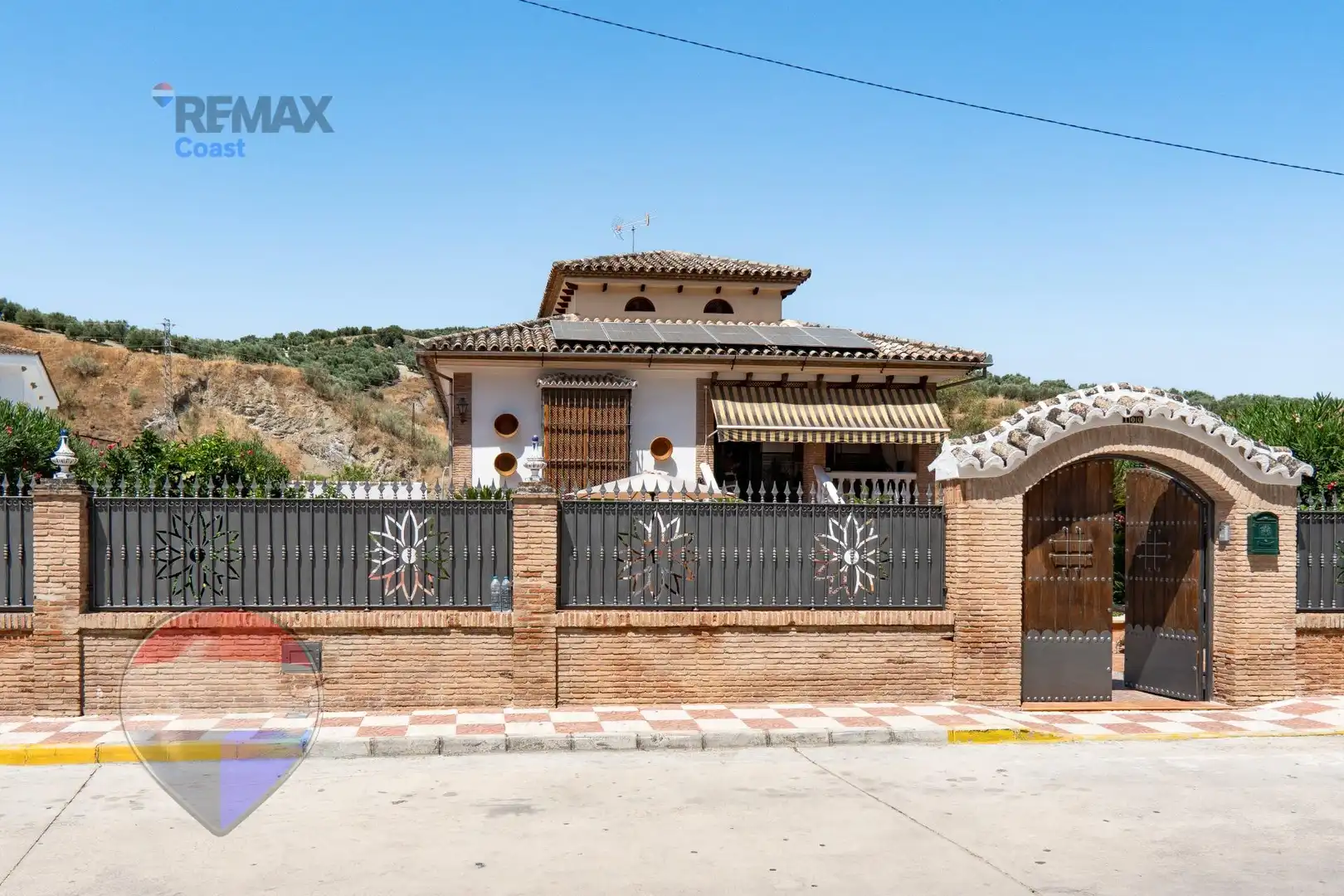 Exterior view of Houses for sale in Cuevas Bajas  with Heating, Private garden and Swimming Pool