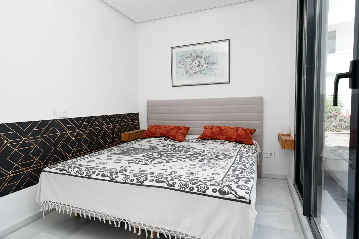 Dormitori de Pis en venda en Marbella amb Terrassa i Piscina