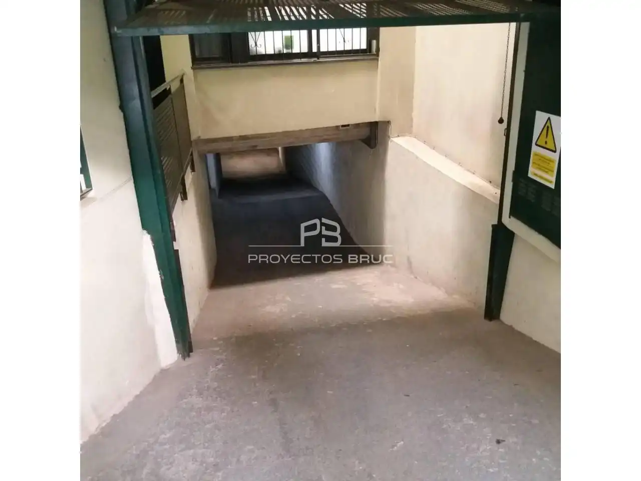 Parkplatz zum Verkauf in Calle Francesc Tàrrega, imagen 4