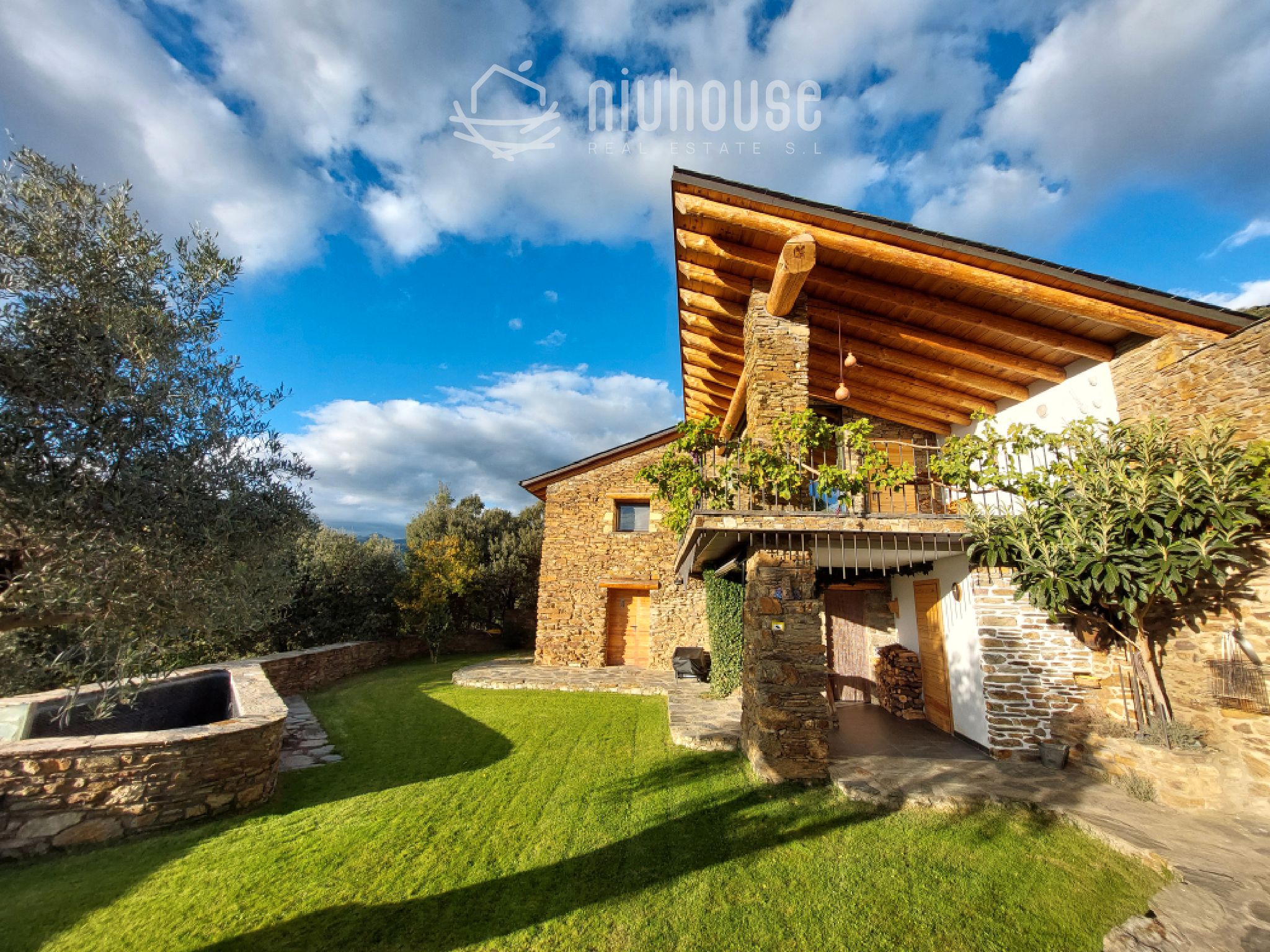 Vista exterior de Casa o xalet en venda en Les Valls de Valira amb Aire condicionat, Calefacció i Jardí privat