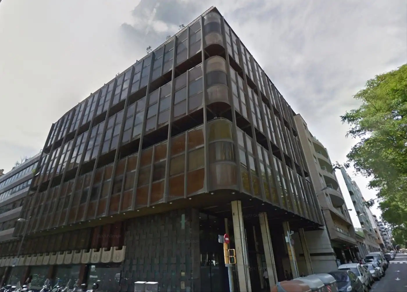 Vista exterior de Oficina en venda en Barcelona amb Aire condicionat