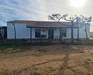 Vista exterior de Finca rústica en venda en Granja de Torrehermosa amb Terrassa i Piscina